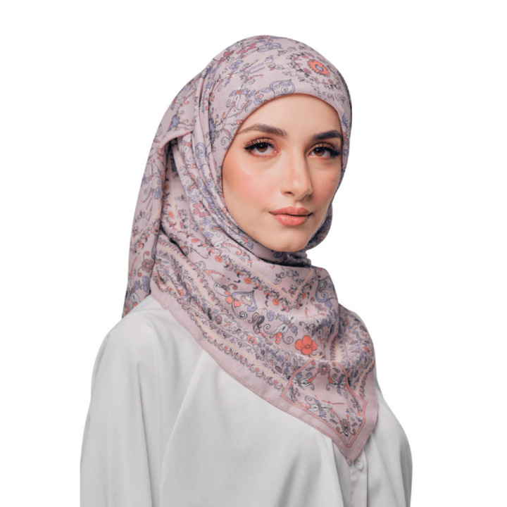 Majestica Printed Square