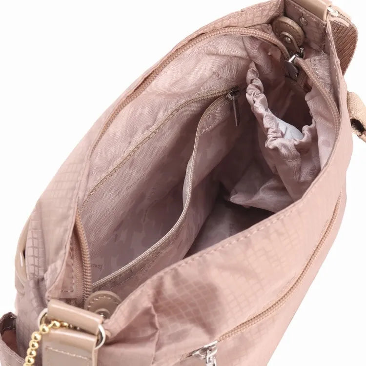 Cheri 17942 Crossbody Bag