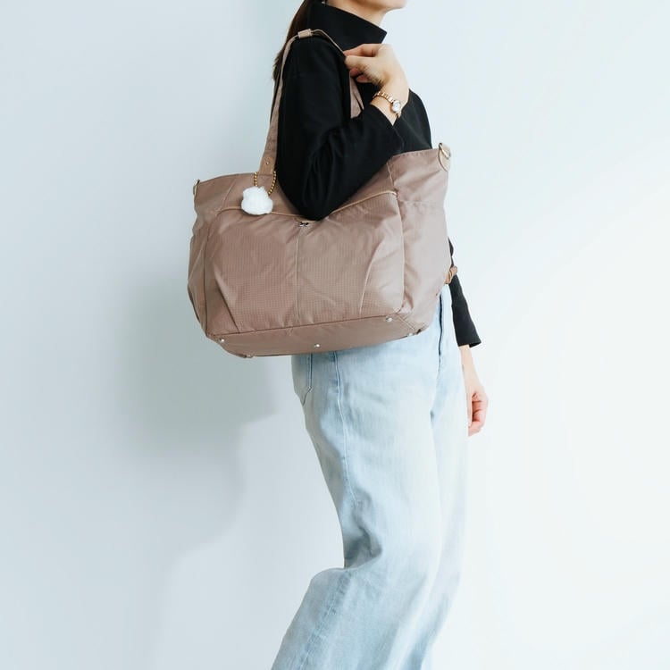 Cheri 17946 Tote Bag