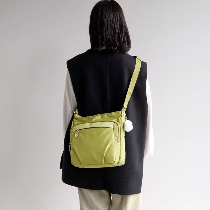 PJ1-4th 67643 Sling bag 6L