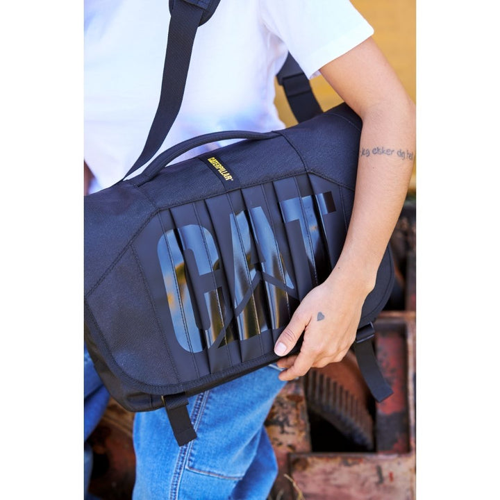 Tech - United Messenger Bag