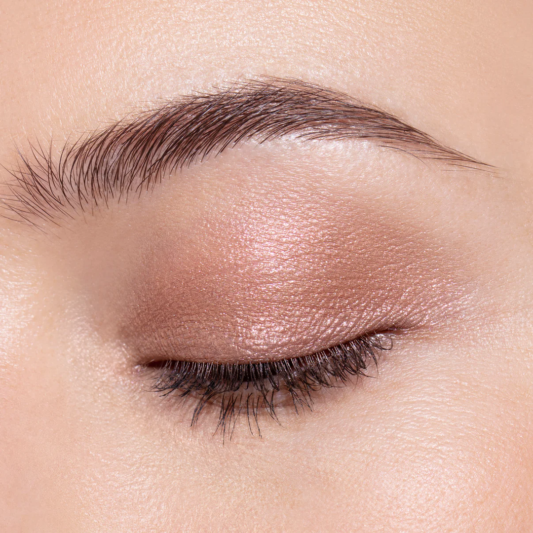 Luminescent Eye Shade