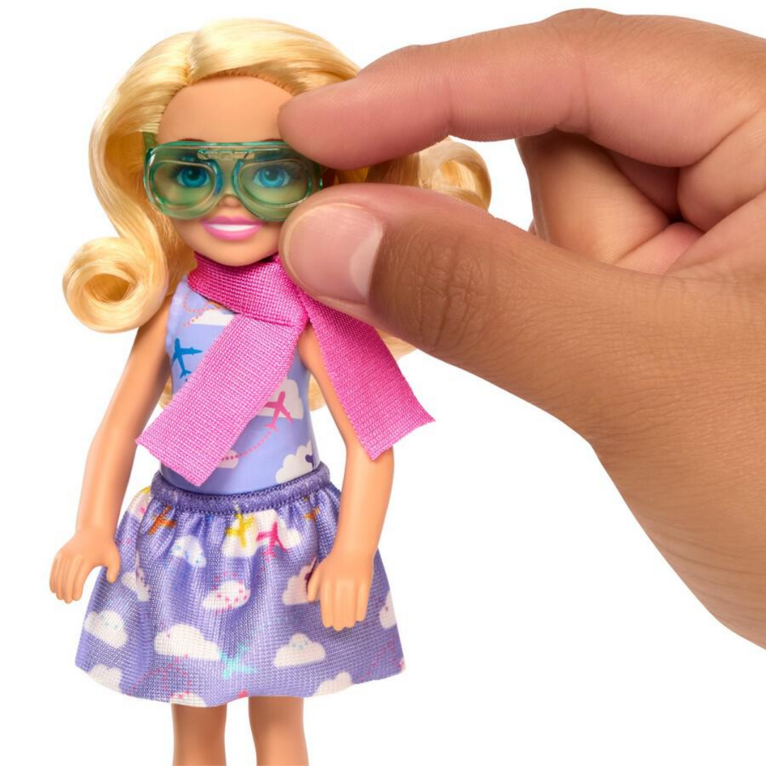 HTK38 Barbie Fam Chelsea Can Be - Plane