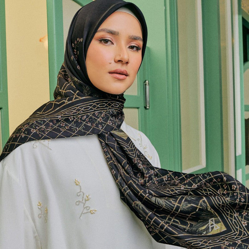 AMEERA ZAINI AZ Ayana Square (Onyx) | Isetan KL Online Store