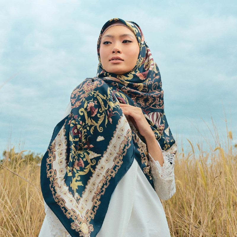 AMEERA ZAINI AZ Kayangan Square (Greece) | Isetan KL Online Store