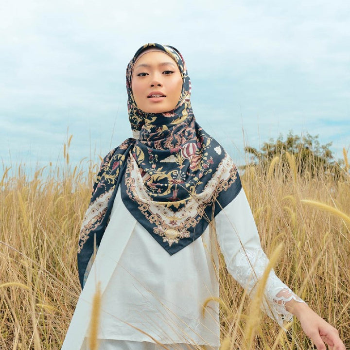 AMEERA ZAINI AZ Kayangan Square (Greece) | Isetan KL Online Store