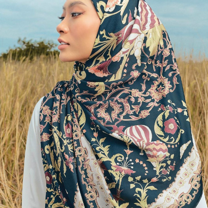 AMEERA ZAINI AZ Kayangan Square (Greece) | Isetan KL Online Store