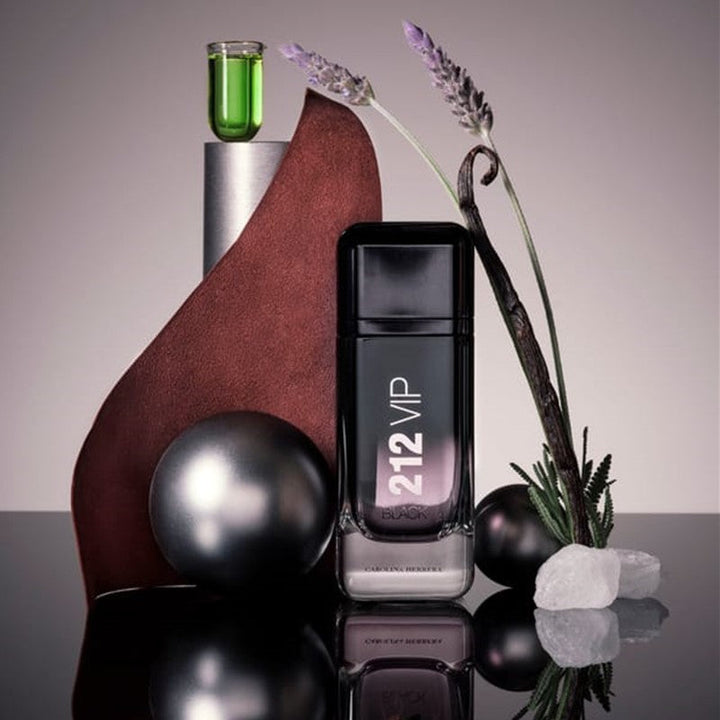 CAROLINA HERRERA 212 VIP Black Eau de Parfum 100ml | Isetan KL Online Store