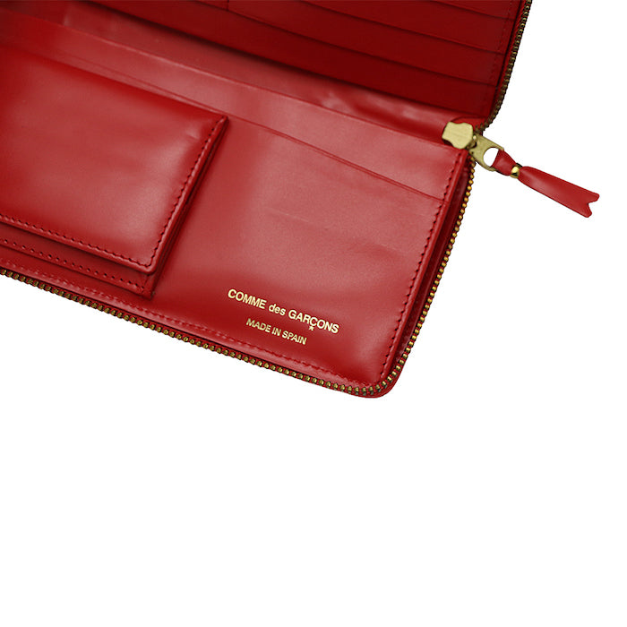 COMME DES GARCONS PLAY Raised Spike Wallet (Red) | Isetan KL Online Store