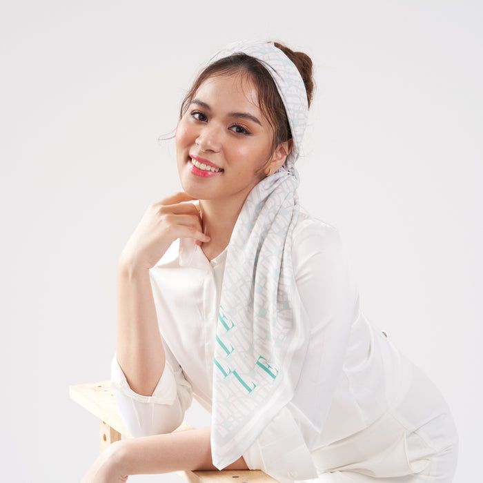 ELLE Believe in Yourself Square Scarf (Glacier Grey) | Isetan KL Online Store